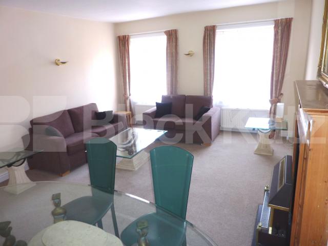 			NEW INSTRUCTION & NEAR REGENTS PARK!, 2 Bedroom, 1 bath, 1 reception Flat			 Nottingham Place, BAKER STREET